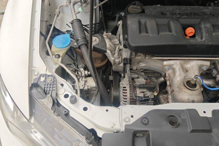 Used Honda Civic 2014 1.8L automatic comfort version Engine Bay Right