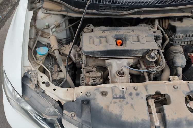 Used Honda Civic 2014 1.8L automatic comfort version Engine Bay Right