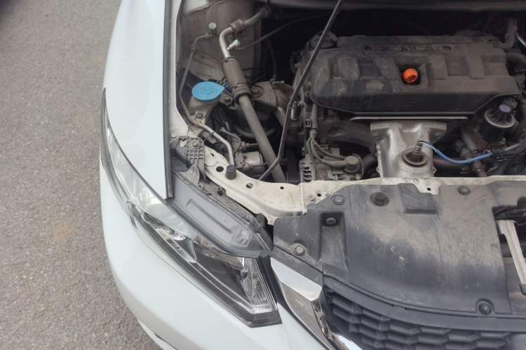 Used Honda Civic 2014 1.8L Manual Classic Edition Engine Bay Right