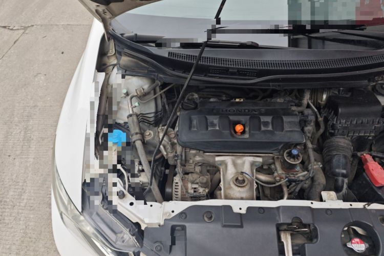 Used Honda Civic 2014 1.8L automatic comfort version Engine Bay Right