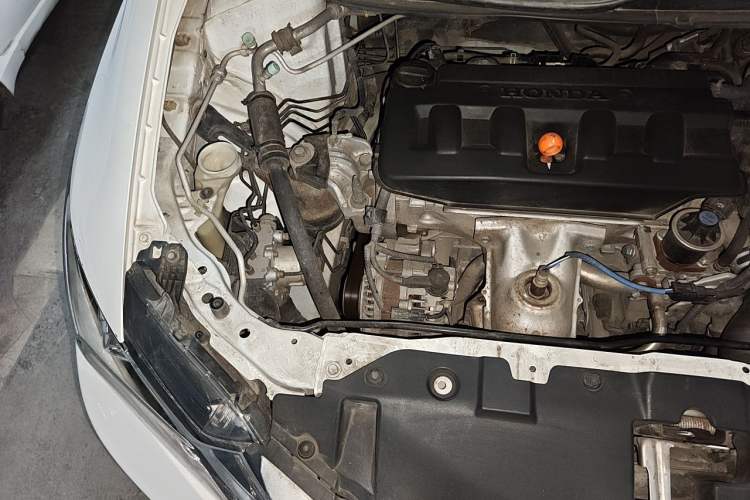 Used Honda Civic 2014 1.8L Automatic Classic Edition Engine Bay Right