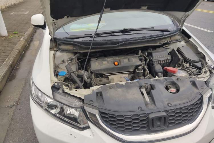 Used Honda Civic 2014 1.8L Automatic Classic Edition Engine Bay Right