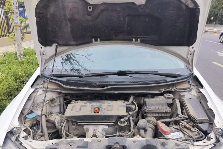 Used Honda Civic 2014 1.8L manual Comfort version Engine Bay