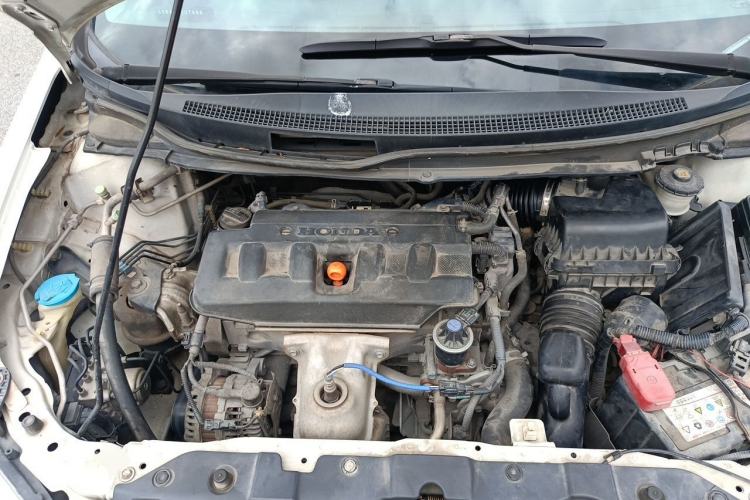 Used Honda Civic 2014 1.8L automatic comfort version Engine Bay