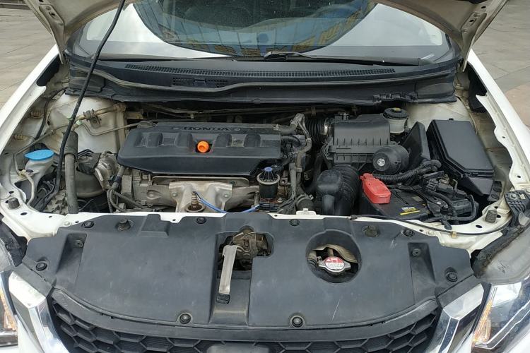 Used Honda Civic 2014 1.8L automatic comfort version Engine Bay