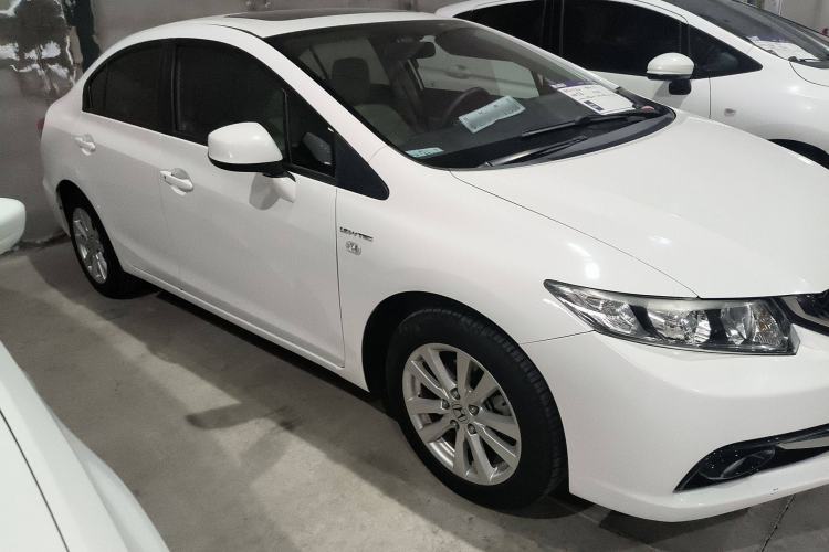 Used Honda Civic 2014 1.8L automatic comfort version Exterior 2