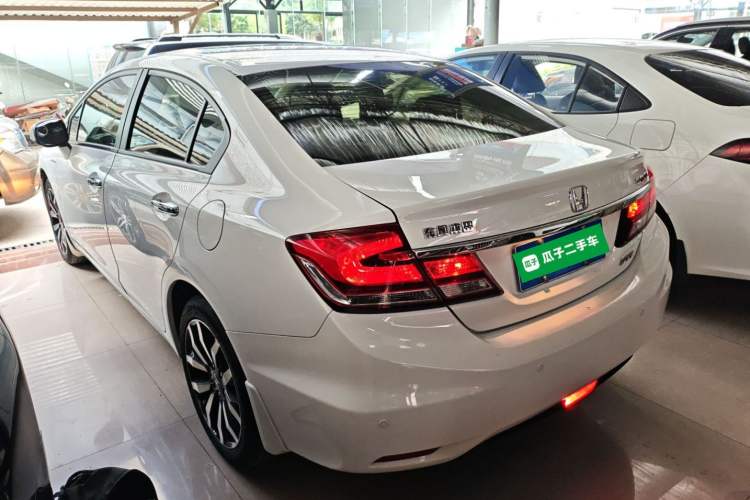 Used Honda Civic 2014 1.8L automatic luxury edition Exterior 2