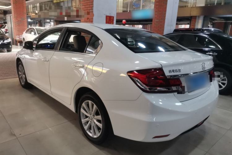 Used Honda Civic 2014 1.8L automatic comfort version Exterior 2