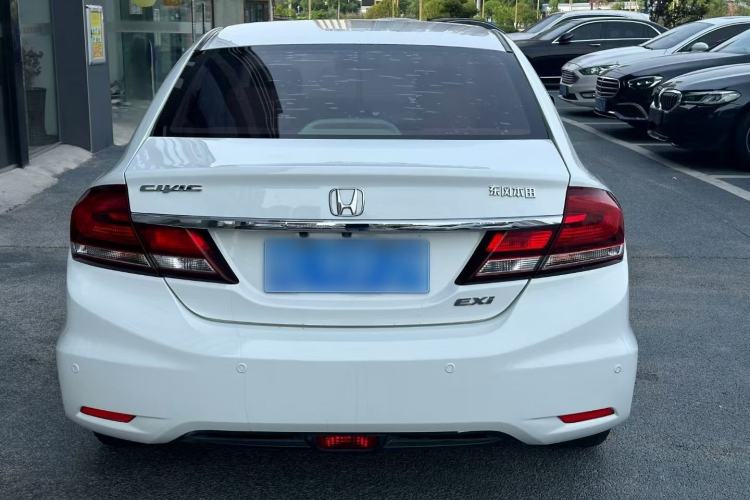 Used Honda Civic 2014 1.8L automatic comfort version Exterior 4