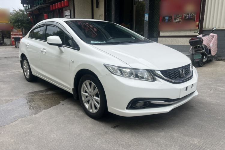 Used Honda Civic 2014 1.8L automatic comfort version Exterior 5