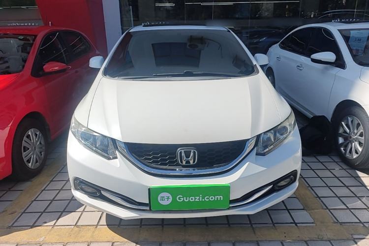 Used Honda Civic 2014 1.8L automatic comfort version Front