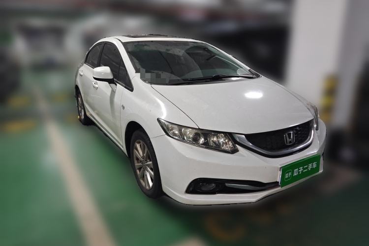 Used Honda Civic 2014 1.8L automatic comfort version Front Right 45 Deg