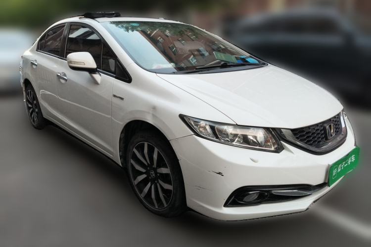 Used Honda Civic 2014 1.8L automatic luxury edition Front Right 45 Deg