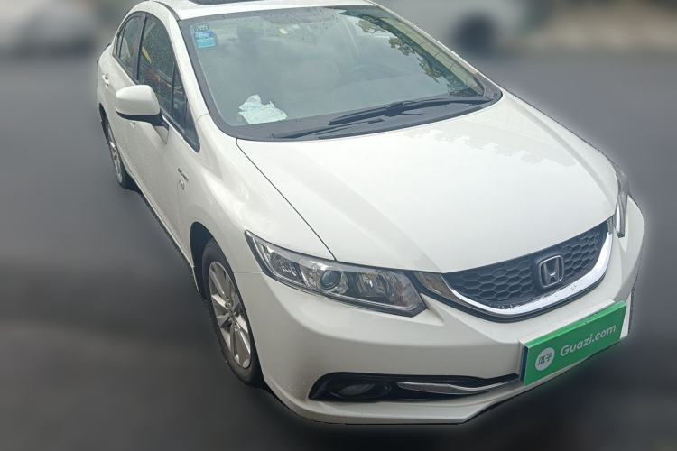 Used Honda Civic 2014 1.8L automatic comfort version Front Right 45 Deg