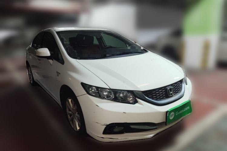 Used Honda Civic 2014 1.8L automatic comfort version Front Right 45 Deg