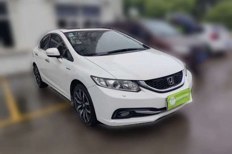 Used Honda Civic 2014 1.8L automatic luxury edition Front Right 45 Deg