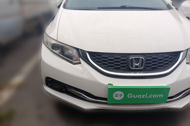 Used Honda Civic 2014 1.8L automatic comfort version Front Right 45 Deg