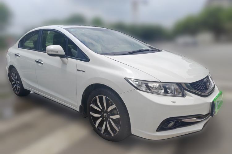 Used Honda Civic 2014 1.8L automatic luxury edition Front Right 45 Deg