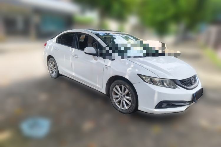 Used Honda Civic 2014 1.8L automatic comfort version Front Right 45 Deg