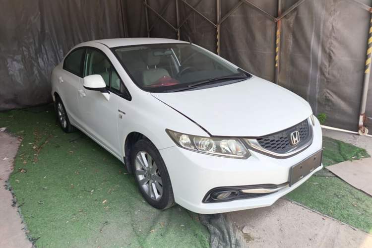 Used Honda Civic 2014 1.8L Automatic Classic Edition Front Right 45 Deg
