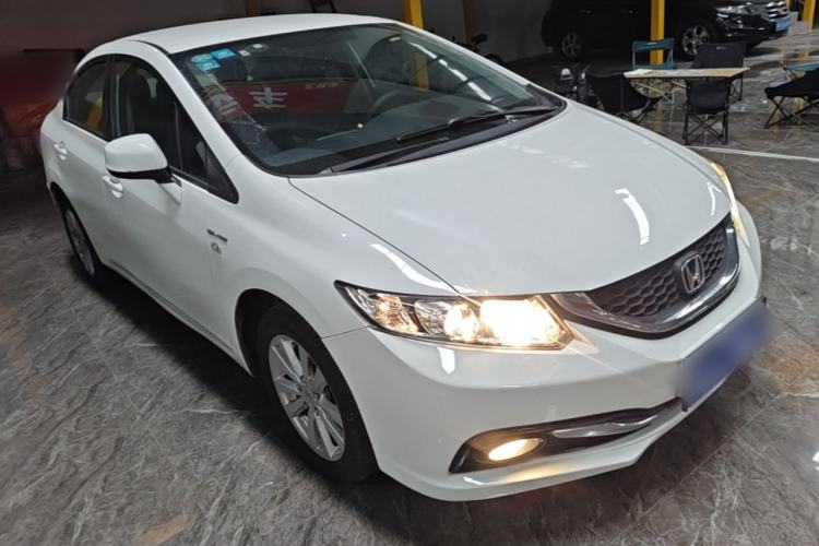 Used Honda Civic 2014 1.8L Automatic Classic Edition Front Right 45 Deg