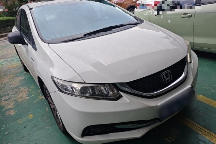 Used Honda Civic 2014 1.8L automatic comfort version Front Right 45 Deg