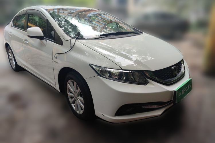Used Honda Civic 2014 1.8L automatic comfort version Front Right 45 Deg