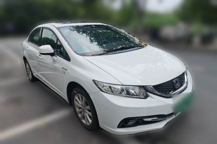 Used Honda Civic 2014 1.8L automatic comfort version Front Right 45 Deg