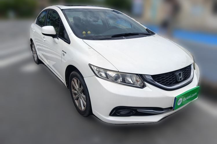 Used Honda Civic 2014 1.8L automatic comfort version Front Right 45 Deg