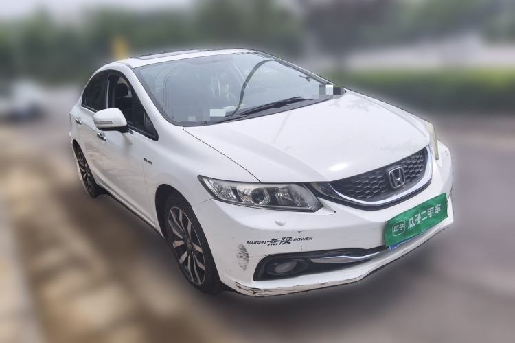 Used Honda Civic 2014 1.8L automatic luxury edition Front Right 45 Deg