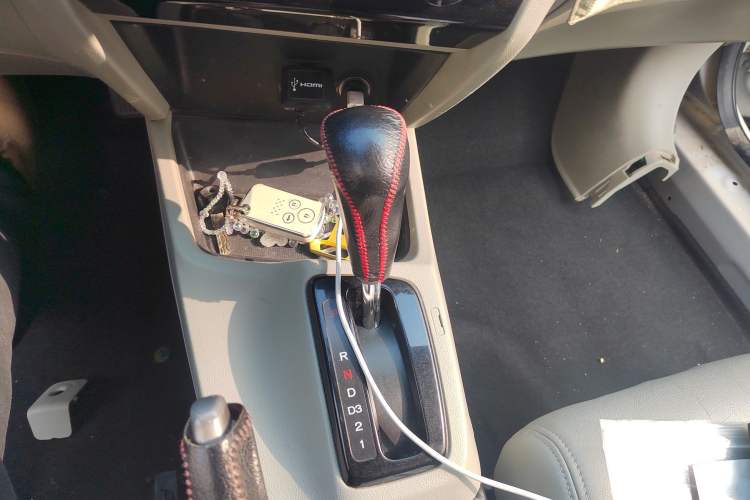 Used Honda Civic 2014 1.8L automatic comfort version Gear Lever