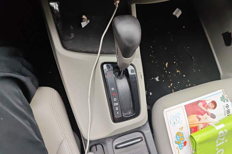 Used Honda Civic 2014 1.8L Automatic Classic Edition Gear Lever