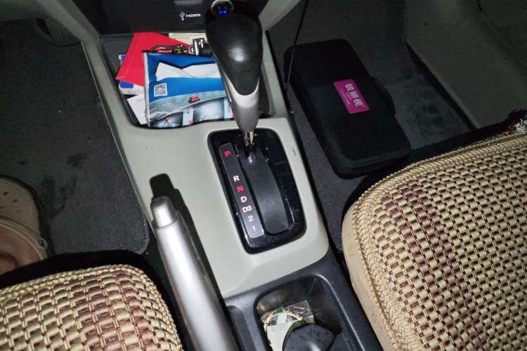 Used Honda Civic 2014 1.8L automatic comfort version Gear Lever