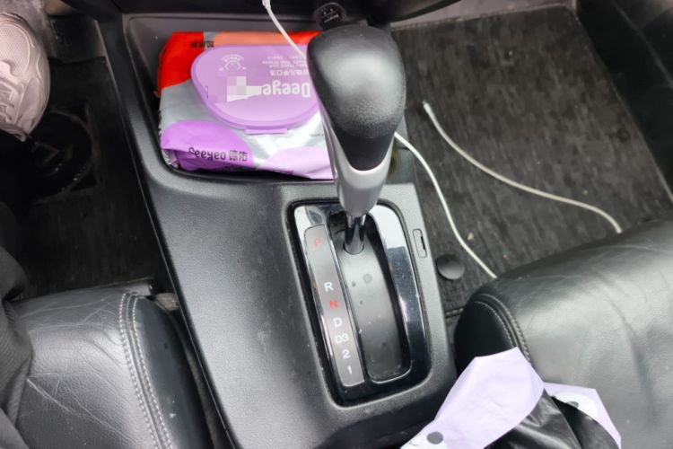 Used Honda Civic 2014 1.8L automatic luxury edition Gear Lever