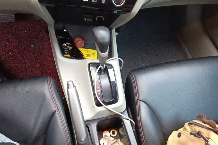 Used Honda Civic 2014 1.8L automatic comfort version Gear Lever