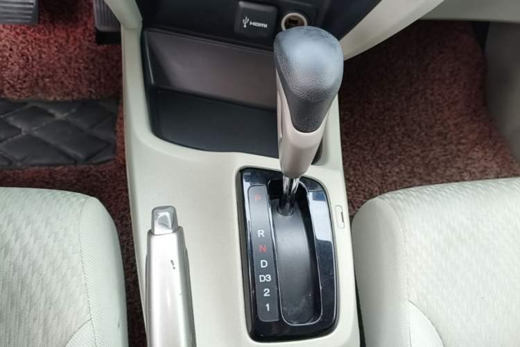 Used Honda Civic 2014 1.8L automatic comfort version Gear Lever