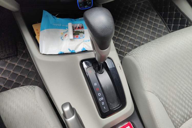 Used Honda Civic 2014 1.8L automatic comfort version Gear Lever