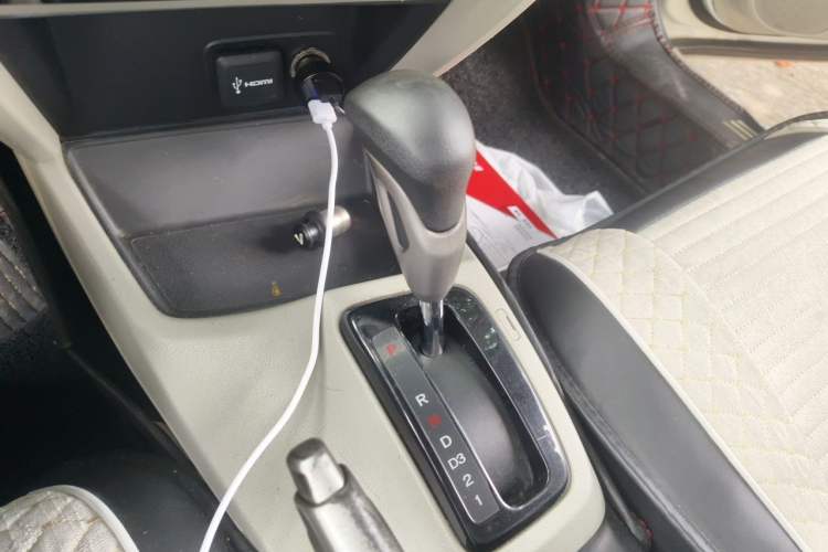 Used Honda Civic 2014 1.8L automatic comfort version Gear Lever