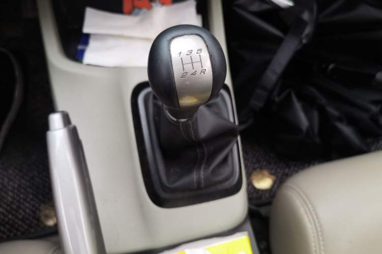 Used Honda Civic 2014 1.8L manual Comfort version Gear Lever