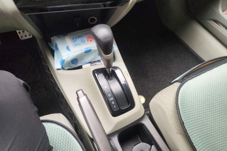 Used Honda Civic 2014 1.8L Automatic Classic Edition Gear Lever