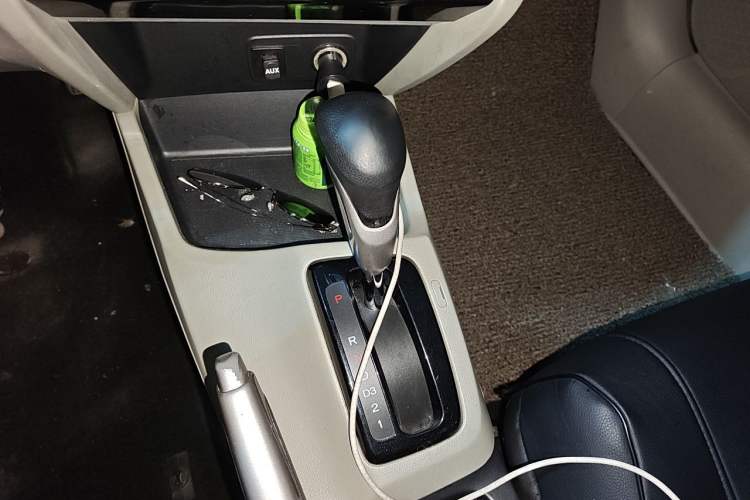 Used Honda Civic 2014 1.8L Automatic Classic Edition Gear Lever