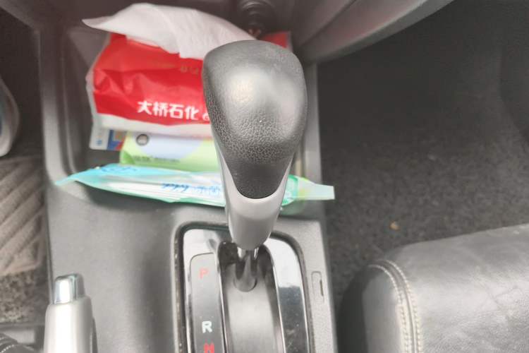 Used Honda Civic 2014 1.8L automatic luxury edition Gear Lever