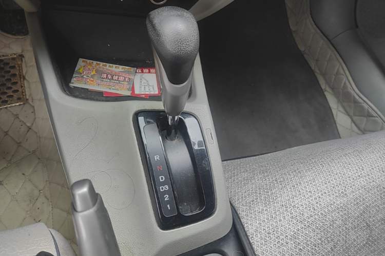 Used Honda Civic 2014 1.8L automatic comfort version Gear Lever