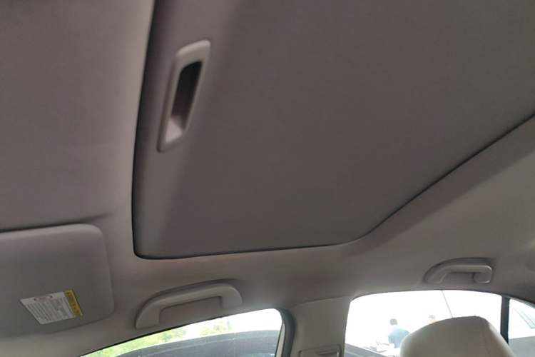 Used Honda Civic 2014 1.8L automatic comfort version Headliner