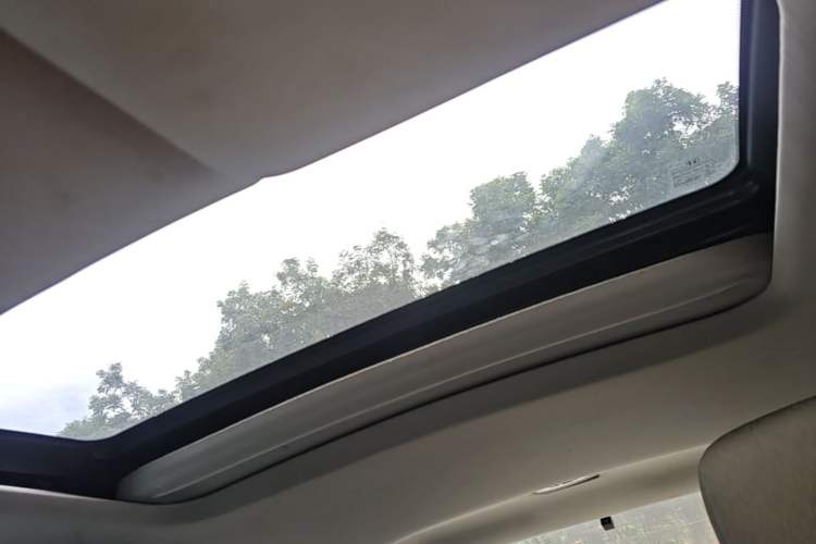Used Honda Civic 2014 1.8L automatic comfort version Headliner