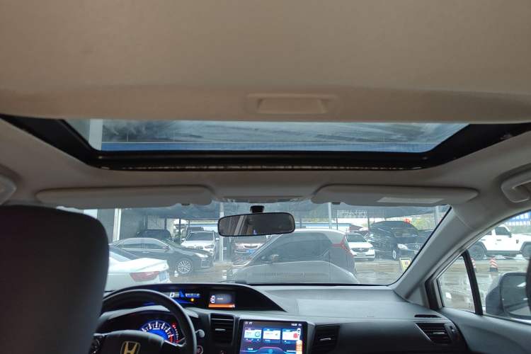 Used Honda Civic 2014 1.8L automatic comfort version Headliner
