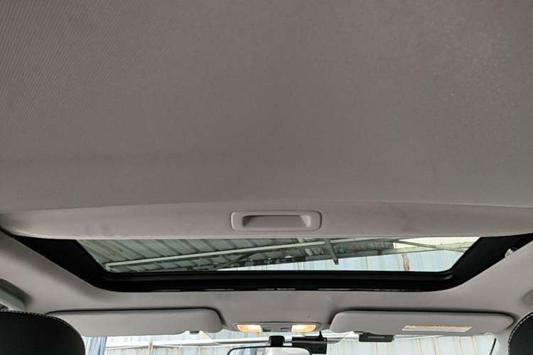 Used Honda Civic 2014 1.8L automatic comfort version Headliner