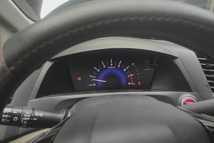 Used Honda Civic 2014 1.8L automatic comfort version Instrument Cluster
