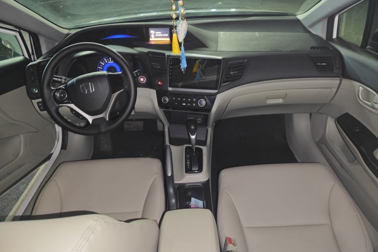 Used Honda Civic 2014 1.8L automatic comfort version Interior 1