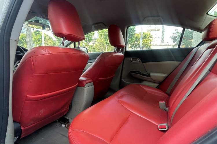 Used Honda Civic 2014 1.8L Automatic Classic Edition Interior 2